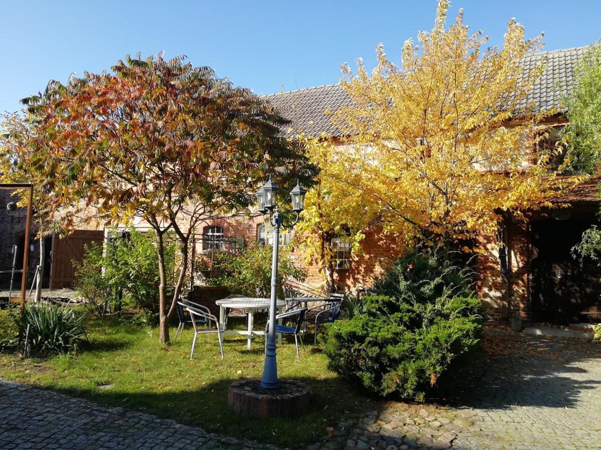 Ehemalige Bibliothek Apartment Fuer 2 Mit Kueche Kamin Netflix Parken Und Hofladen Steinhofel 외부 사진