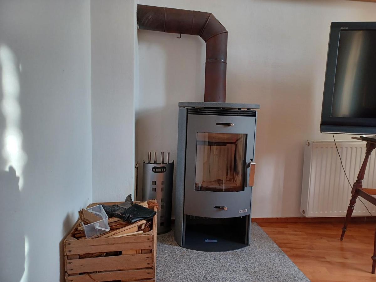 Ehemalige Bibliothek Apartment Fuer 2 Mit Kueche Kamin Netflix Parken Und Hofladen Steinhofel 외부 사진