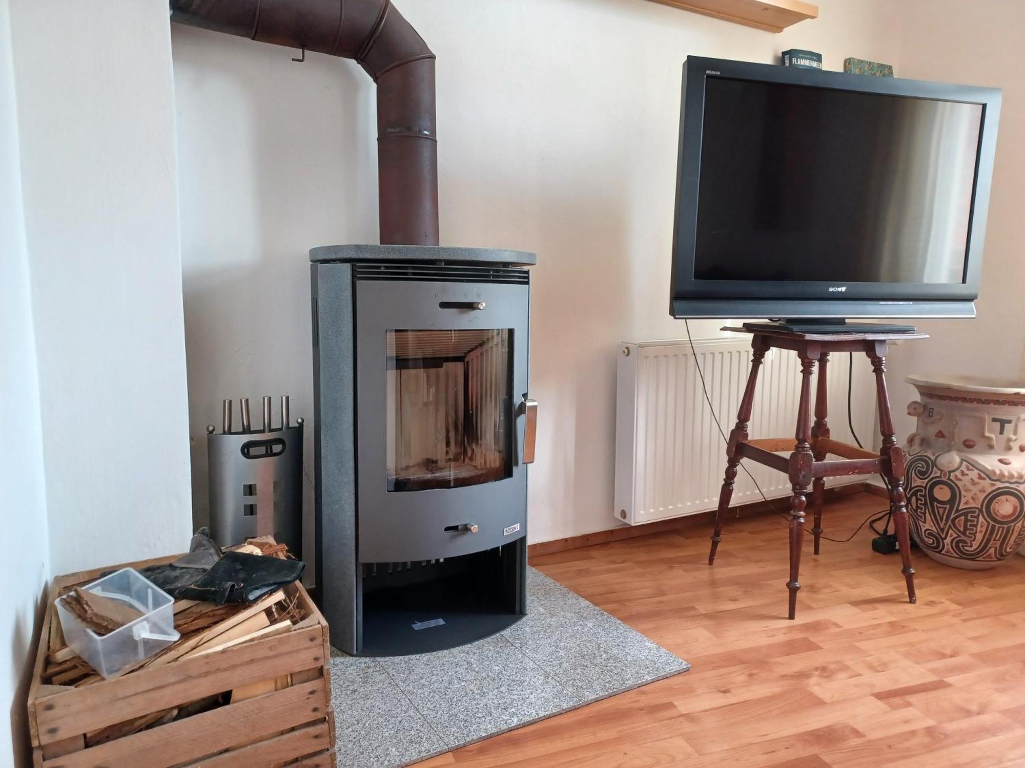 Ehemalige Bibliothek Apartment Fuer 2 Mit Kueche Kamin Netflix Parken Und Hofladen Steinhofel 외부 사진